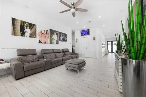 8236 SW 36th Street Miami FL 33155