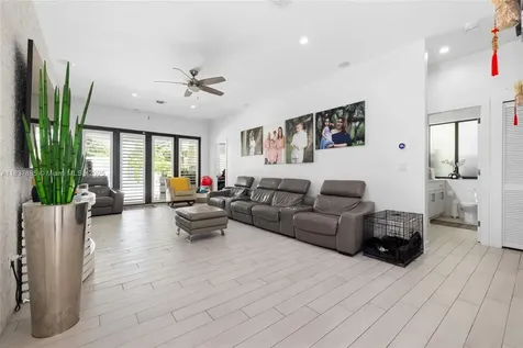8236 SW 36th Street Miami FL 33155