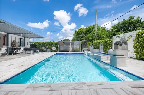 8236 SW 36th Street Miami FL 33155