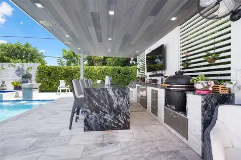 8236 SW 36th Street Miami FL 33155