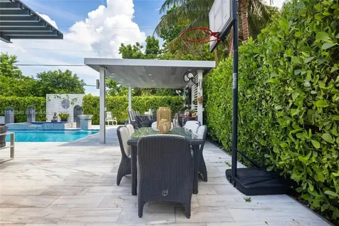 8236 SW 36th Street Miami FL 33155