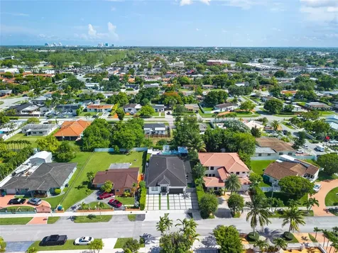 8236 SW 36th Street Miami FL 33155