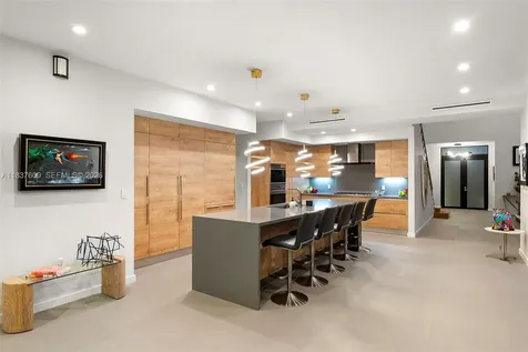 7621 SW 59th Court South Miami FL 33143