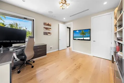 7621 SW 59th Court South Miami FL 33143