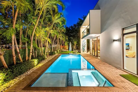 7621 SW 59th Court South Miami FL 33143