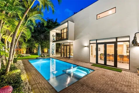 7621 SW 59th Court South Miami FL 33143