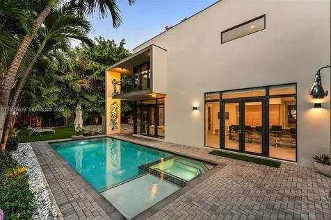 7621 SW 59th Court South Miami FL 33143