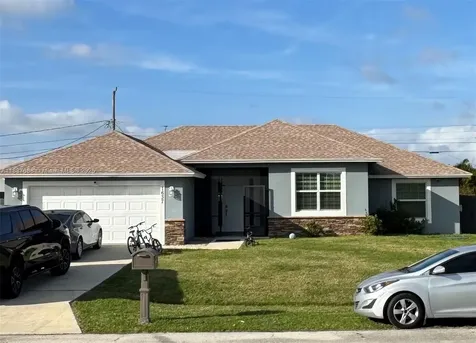 1637 SW Daysland Avenue Port St. Lucie FL 34953