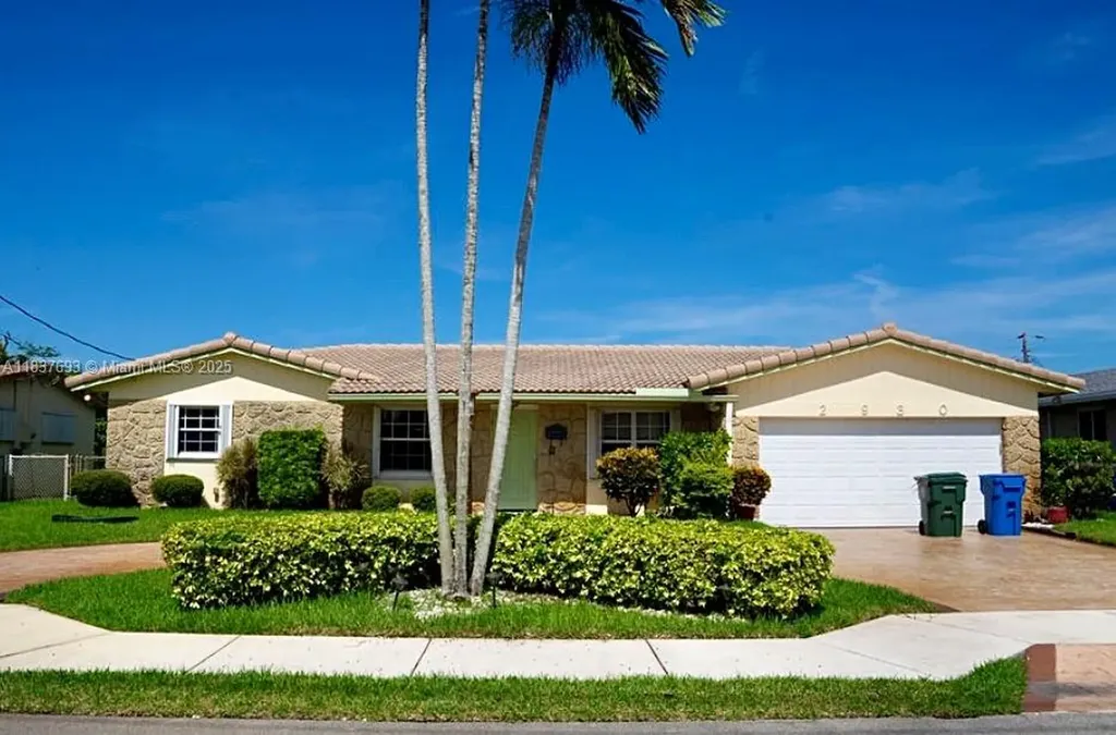 2930 NW 24th Avenue Oakland Park FL 33311
