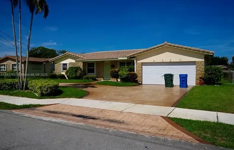 2930 NW 24th Avenue Oakland Park FL 33311
