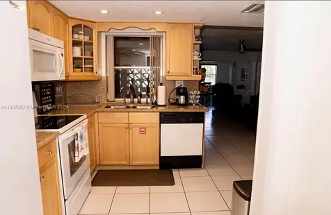 2930 NW 24th Avenue Oakland Park FL 33311