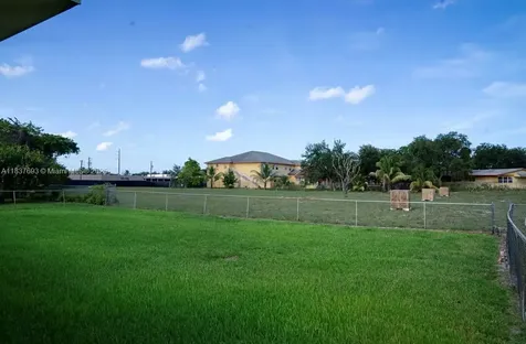 2930 NW 24th Avenue Oakland Park FL 33311