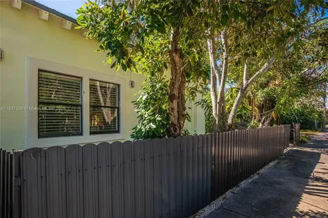 3452 Margaret Street Miami FL 33133