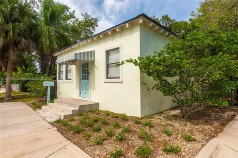 3452 Margaret Street Miami FL 33133