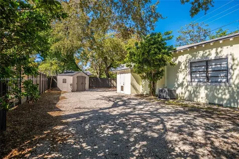 3452 Margaret Street Miami FL 33133