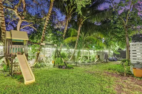 2730 Scott Street Hollywood FL 33020