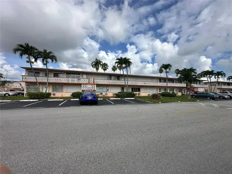 920 SW 11th Avenue Hallandale Beach FL 33009