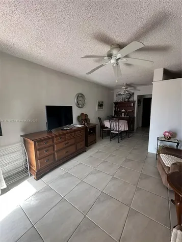 920 SW 11th Avenue Hallandale Beach FL 33009
