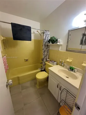 920 SW 11th Avenue Hallandale Beach FL 33009