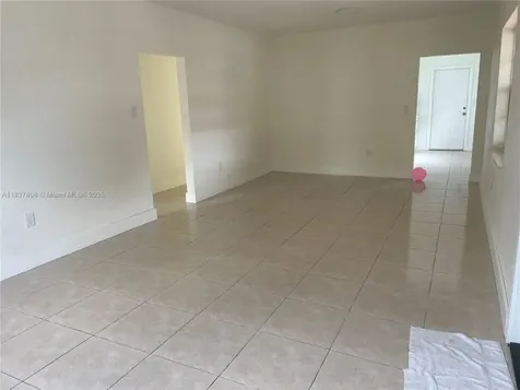 320 E 58th Street Hialeah FL 33013