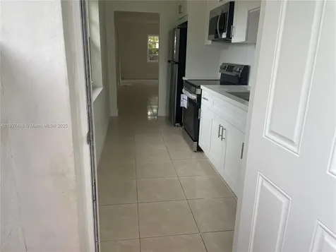 320 E 58th Street Hialeah FL 33013