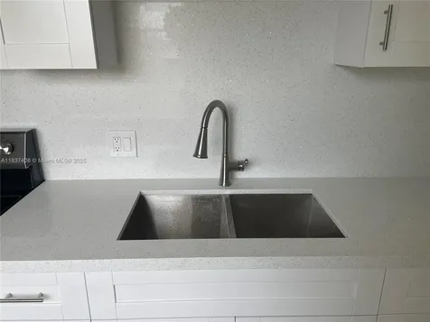320 E 58th Street Hialeah FL 33013