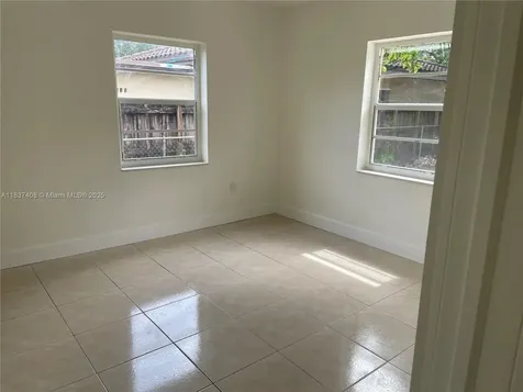 320 E 58th Street Hialeah FL 33013