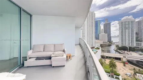 90 SW 3rd Street Miami FL 33130