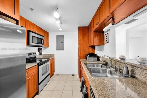 36 NW 6th Avenue Miami FL 33128