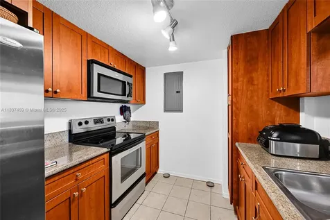 36 NW 6th Avenue Miami FL 33128