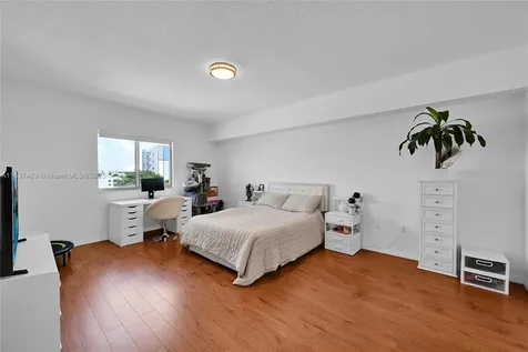 36 NW 6th Avenue Miami FL 33128