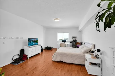36 NW 6th Avenue Miami FL 33128