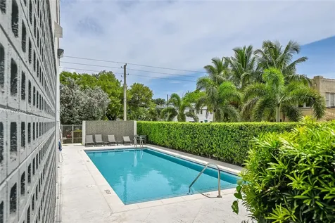 36 NW 6th Avenue Miami FL 33128