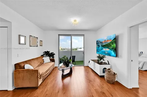 36 NW 6th Avenue Miami FL 33128
