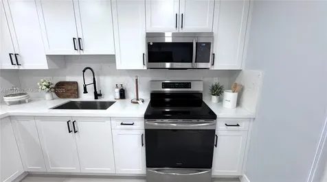 12239 NW 7th Street Miami FL 33182