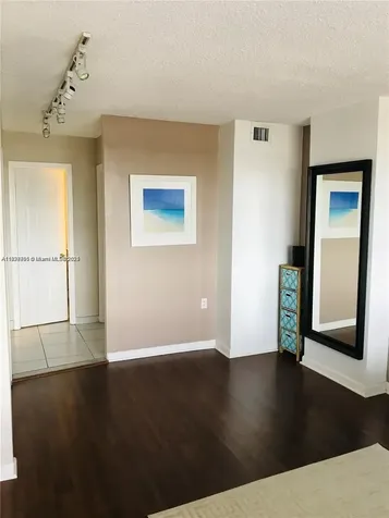 2780 NE 183rd Street Aventura FL 33160