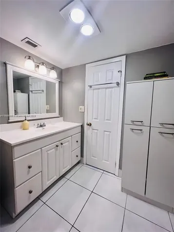 2780 NE 183rd Street Aventura FL 33160