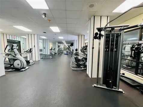 2780 NE 183rd Street Aventura FL 33160