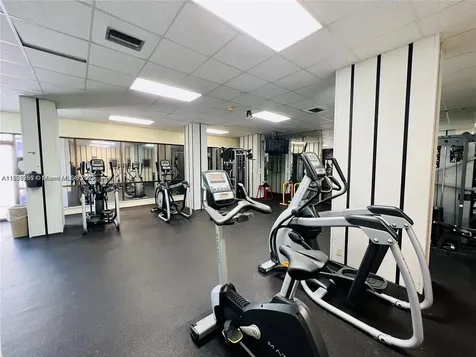 2780 NE 183rd Street Aventura FL 33160