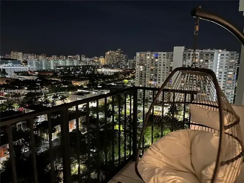 2780 NE 183rd Street Aventura FL 33160