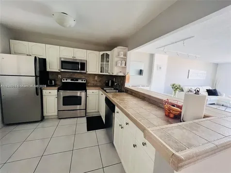 2780 NE 183rd Street Aventura FL 33160