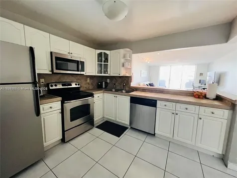 2780 NE 183rd Street Aventura FL 33160