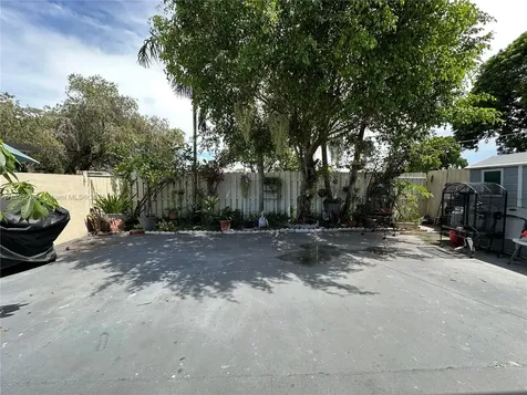 12012 SW 110th Street Circle N Miami FL 33186