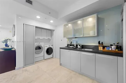 18201 Collins Avenue Sunny Isles Beach FL 33160