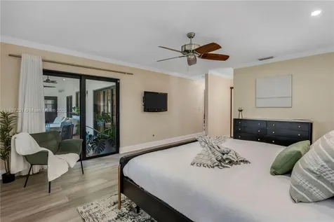 6421 Falconsgate Avenue Davie FL 33331