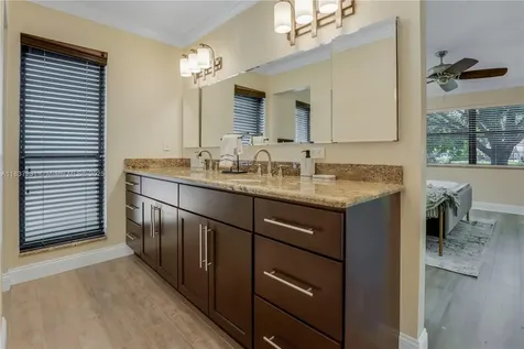 6421 Falconsgate Avenue Davie FL 33331