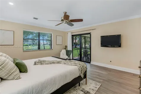 6421 Falconsgate Avenue Davie FL 33331