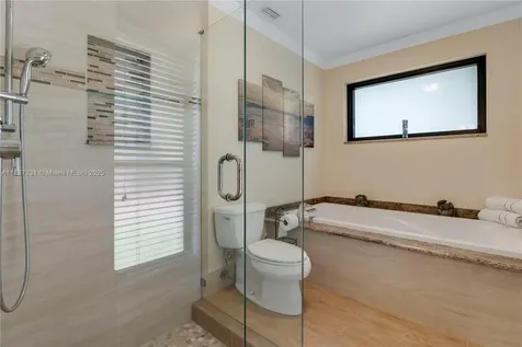 6421 Falconsgate Avenue Davie FL 33331