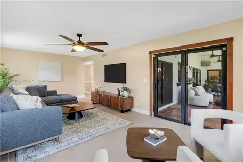 6421 Falconsgate Avenue Davie FL 33331