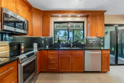 6421 Falconsgate Avenue Davie FL 33331